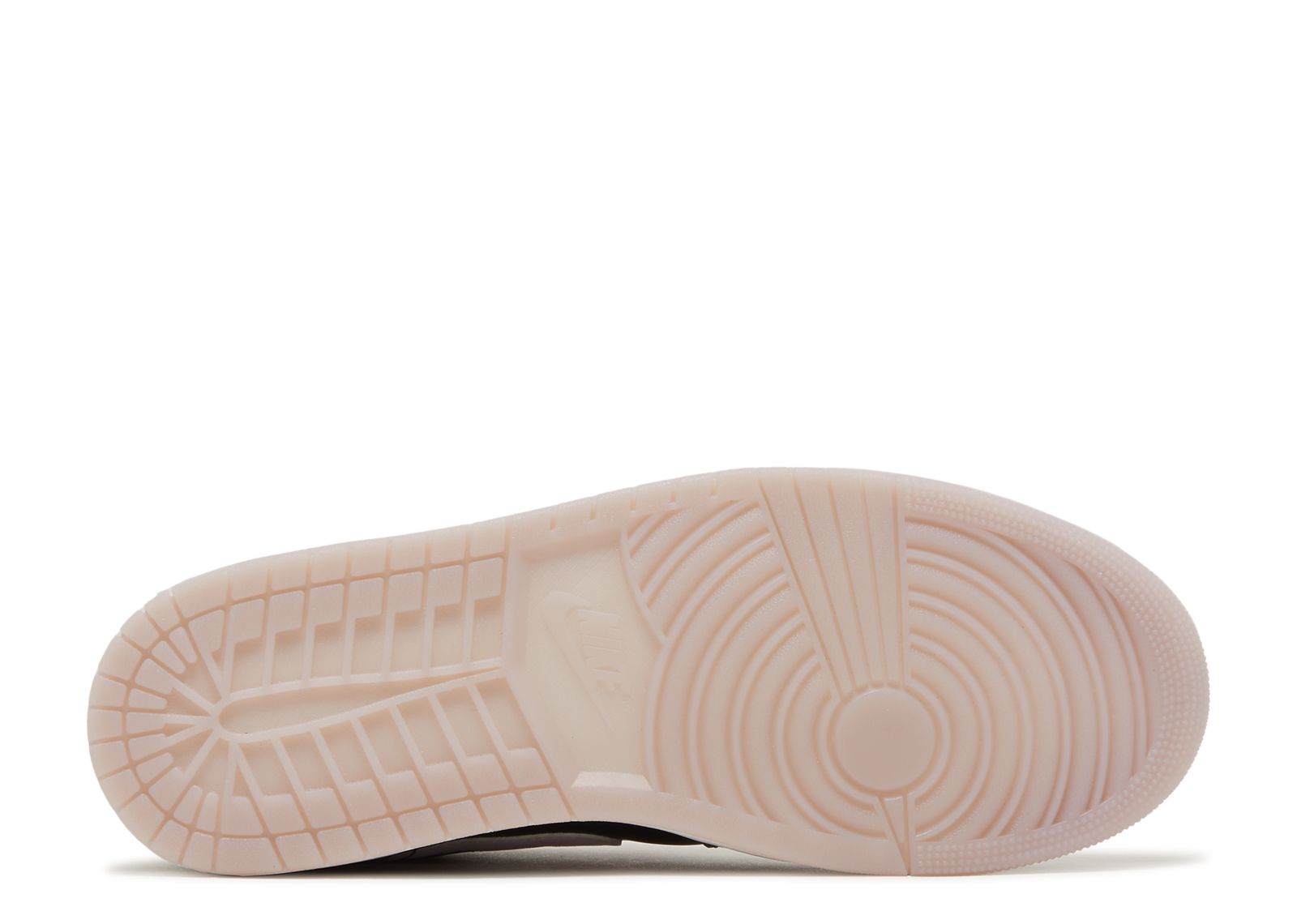 jordan 1 low crimson tint outfit